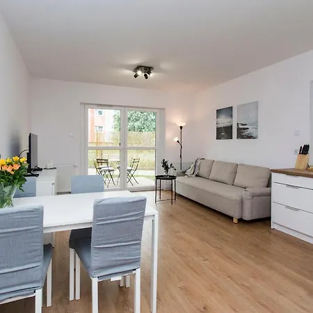 Apartament Z Ogrodkiem Brzezno Gdansk Exterior photo