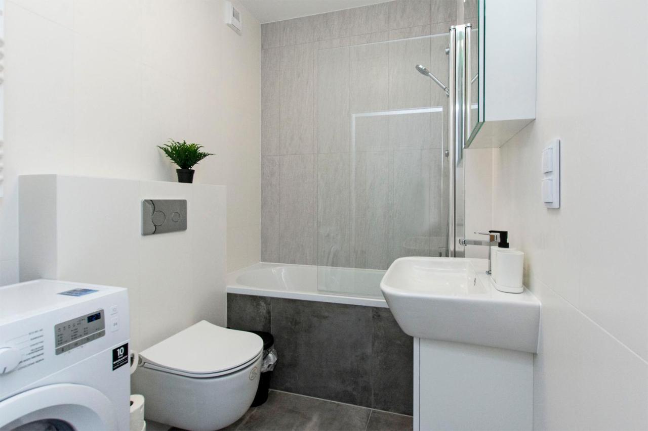 Apartment Z Ogrodkiem Brzezno Gdansk